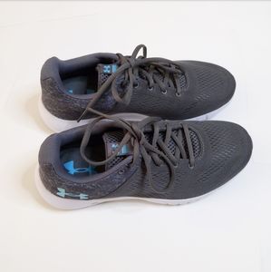 UNDER ARMOUR Micro Pursuit Sneakers NEW